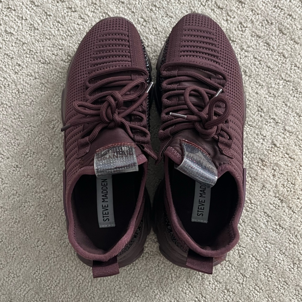 Steve Madden Burgundy Maxima 8.5